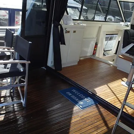 Úszó hotel Dutch Yachthotel