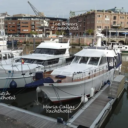 Dutch Yachthotel Úszó hotel
